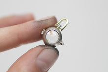 Load image into Gallery viewer, Petroleum Included Quartz Orb Locket
